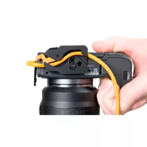 tether tools tetherguard leverlock camera plate bottom on camera 1 1200x678 1 Eshop10 - Loja Equipamentos Fotográficos